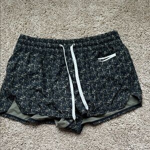 Vuori Black & Tan Patterned Athletic Shorts with White Drawstring